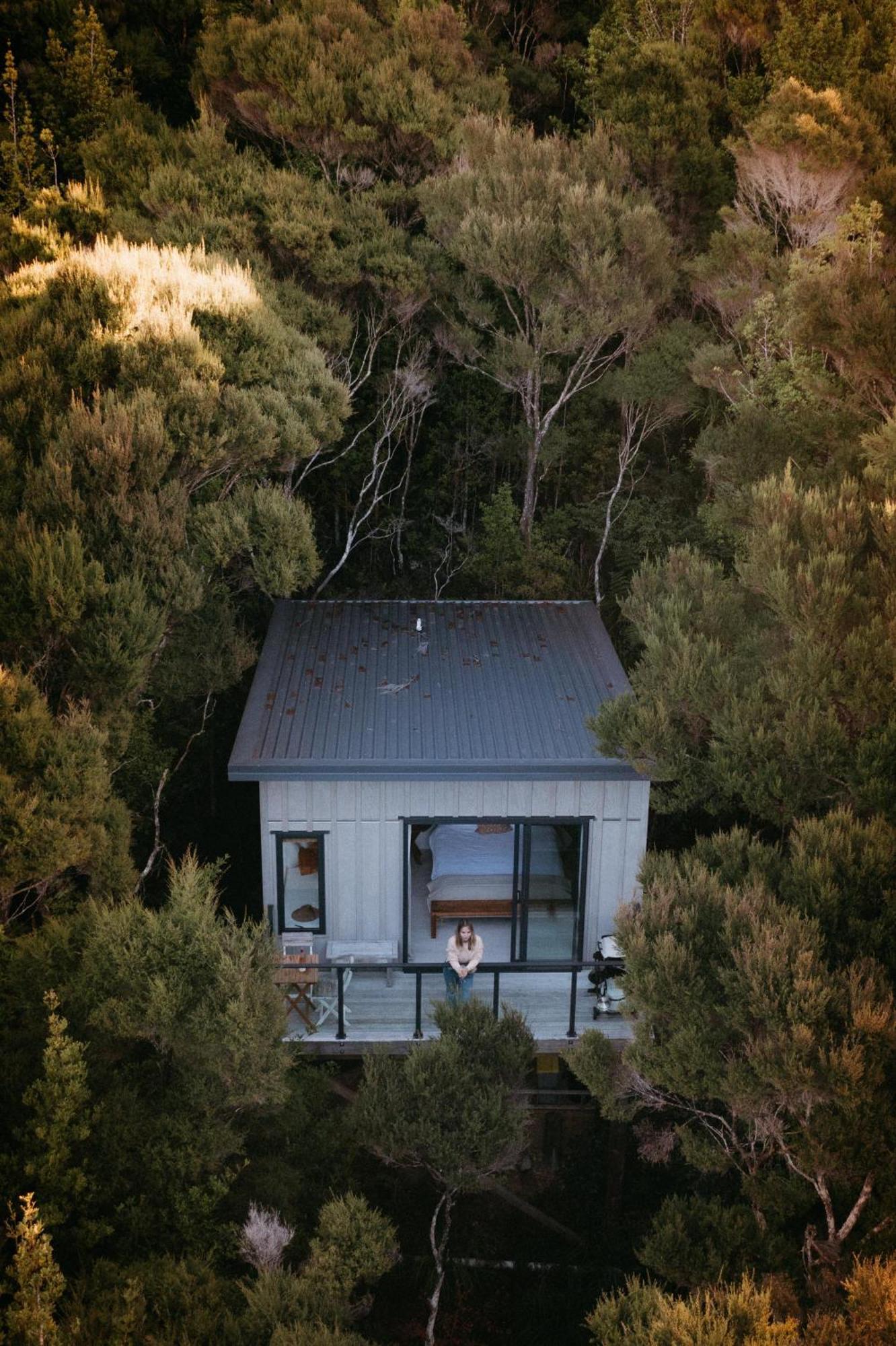 Treehouse Hideaway At Rekindle Tree Houses Opua Kültér fotó